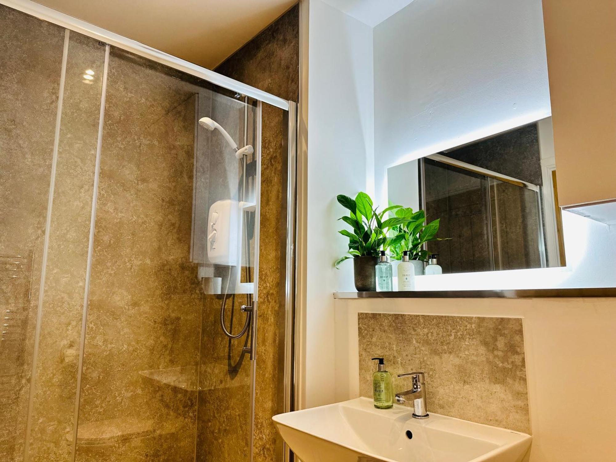 Barnet House Serviced Apartments Dunfermline Kültér fotó