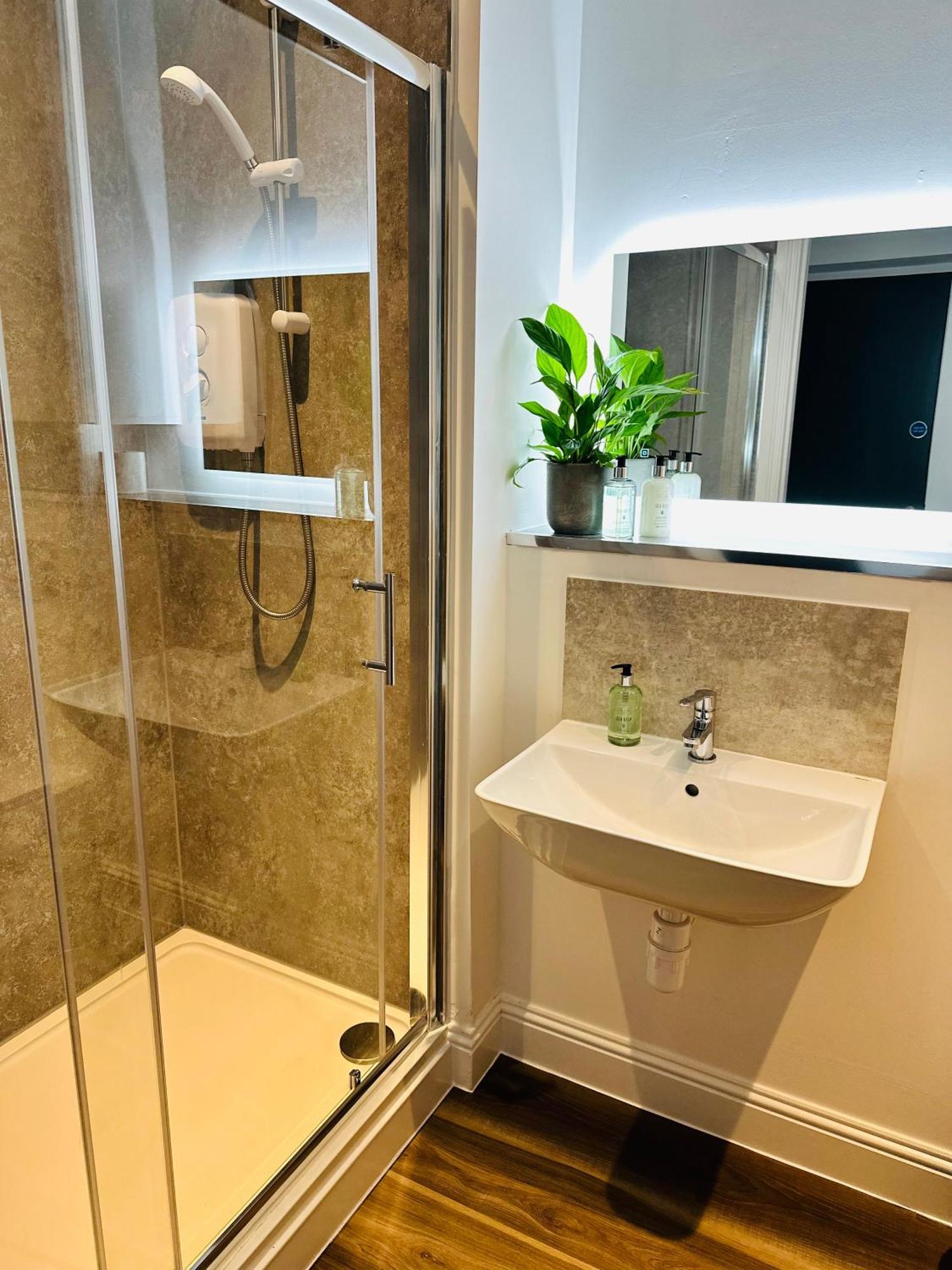 Barnet House Serviced Apartments Dunfermline Kültér fotó