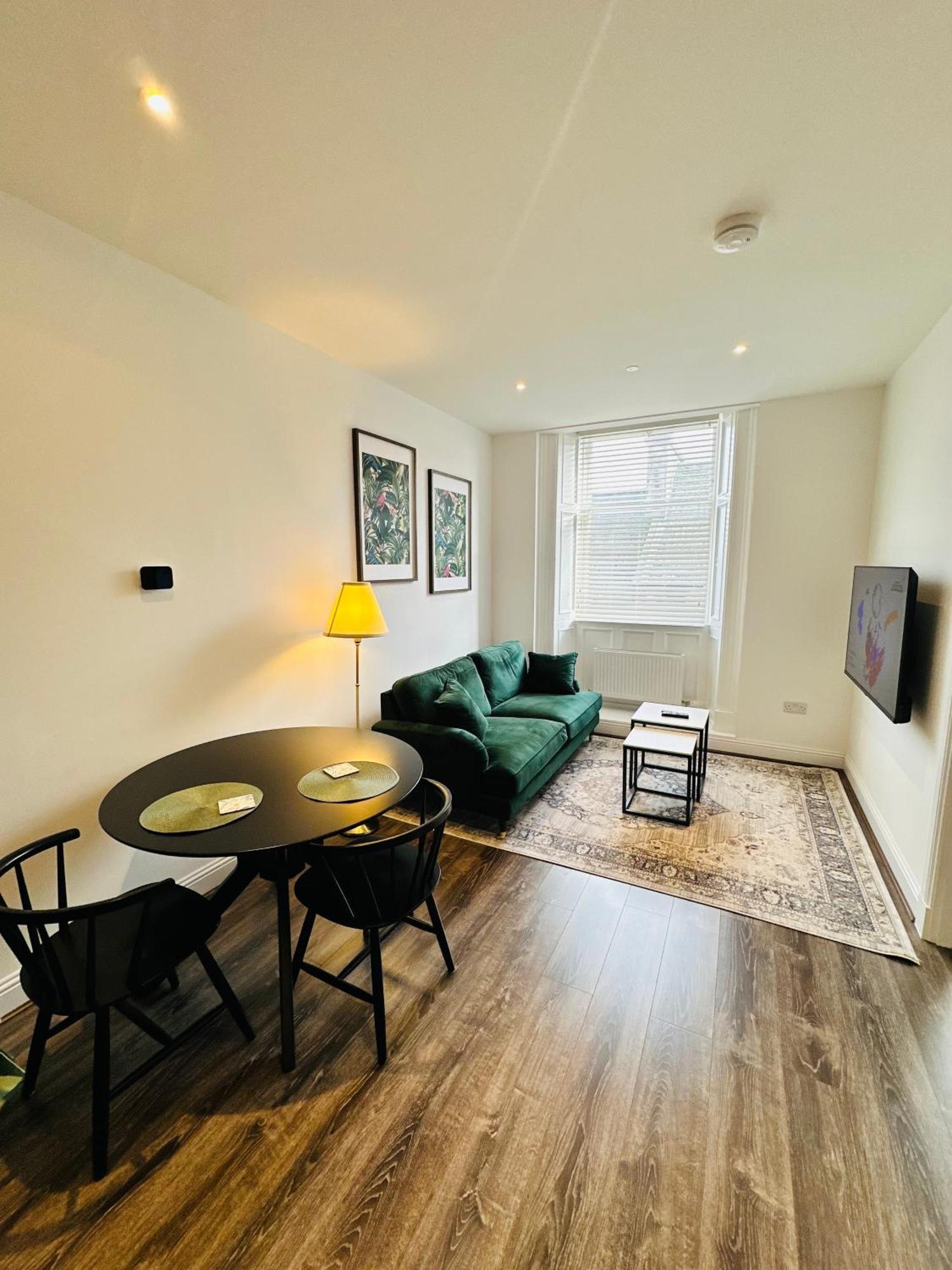 Barnet House Serviced Apartments Dunfermline Kültér fotó