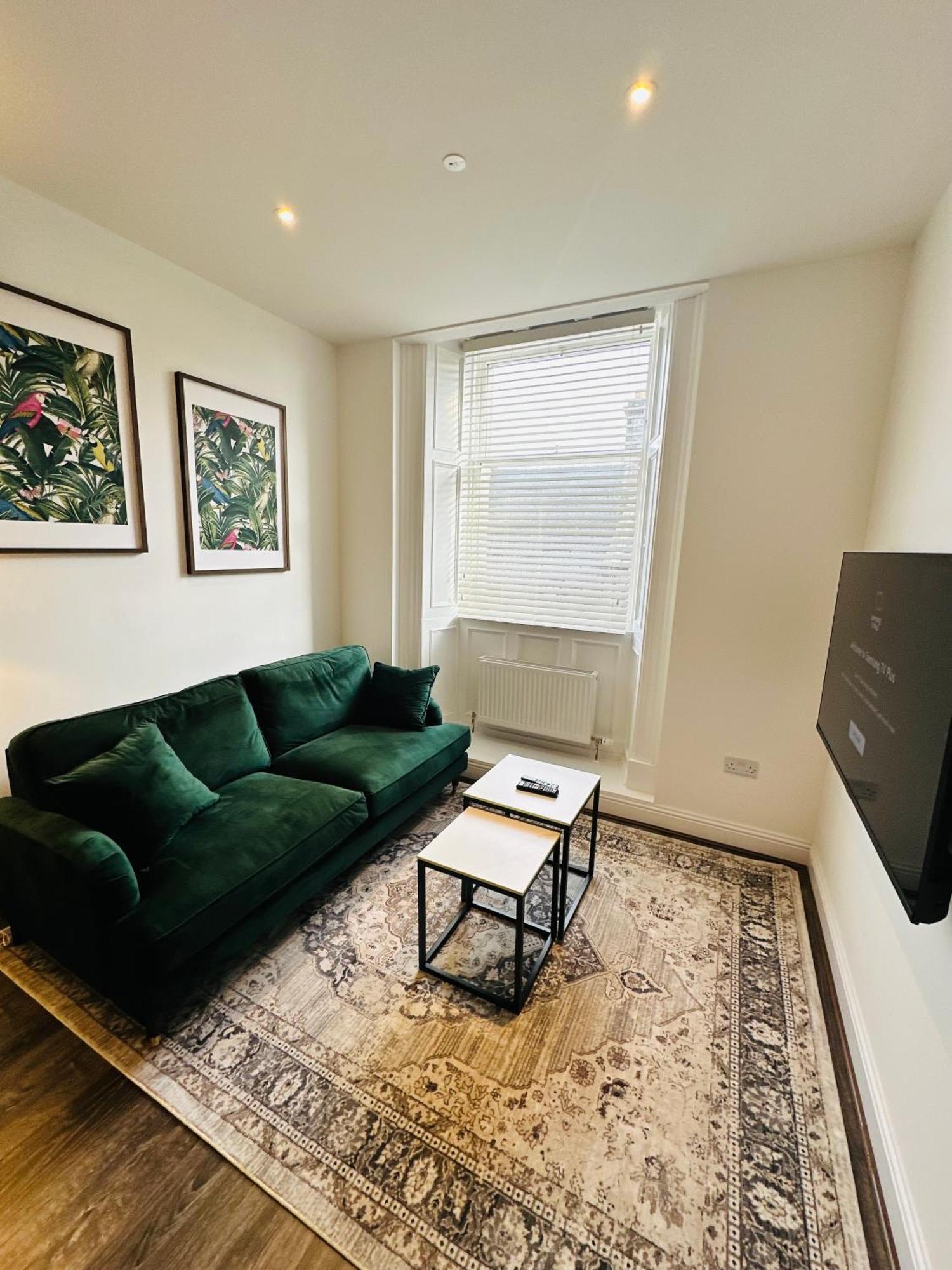Barnet House Serviced Apartments Dunfermline Kültér fotó